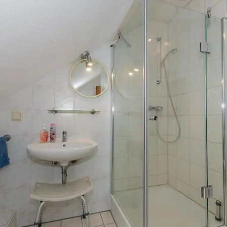 3-raum-fewo-fuer-4-personen-in-schaprode-auf-ruegen-zi5 Appartement Schaprode